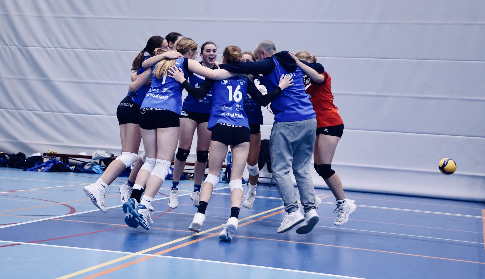 Volleybal viering met coach